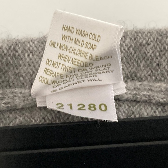 Garnet Hill Babydoll Sweater Sz M Gray 100% Cashmere Scoop Neck Capsule Comfort - Picture 9 of 9